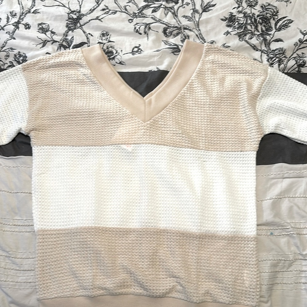 Brand new ADREAMLY V-neck sweater. Size small